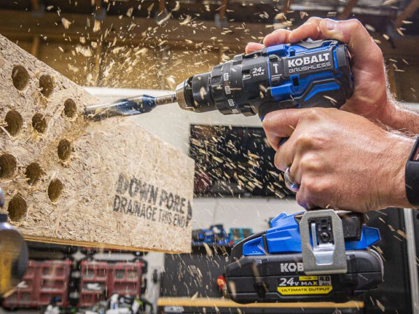 Rugged jobsite durable BLDC power tool motor with IP54-IP65 sealing, dust-resistant bearings and shock-tolerant housing for tough environments